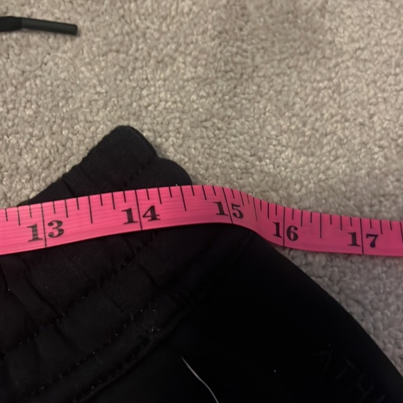 Athleta Easy Fleece MID RISE JOGGER
Midweight fleece with relaxed fit. - Picture 9 of 12